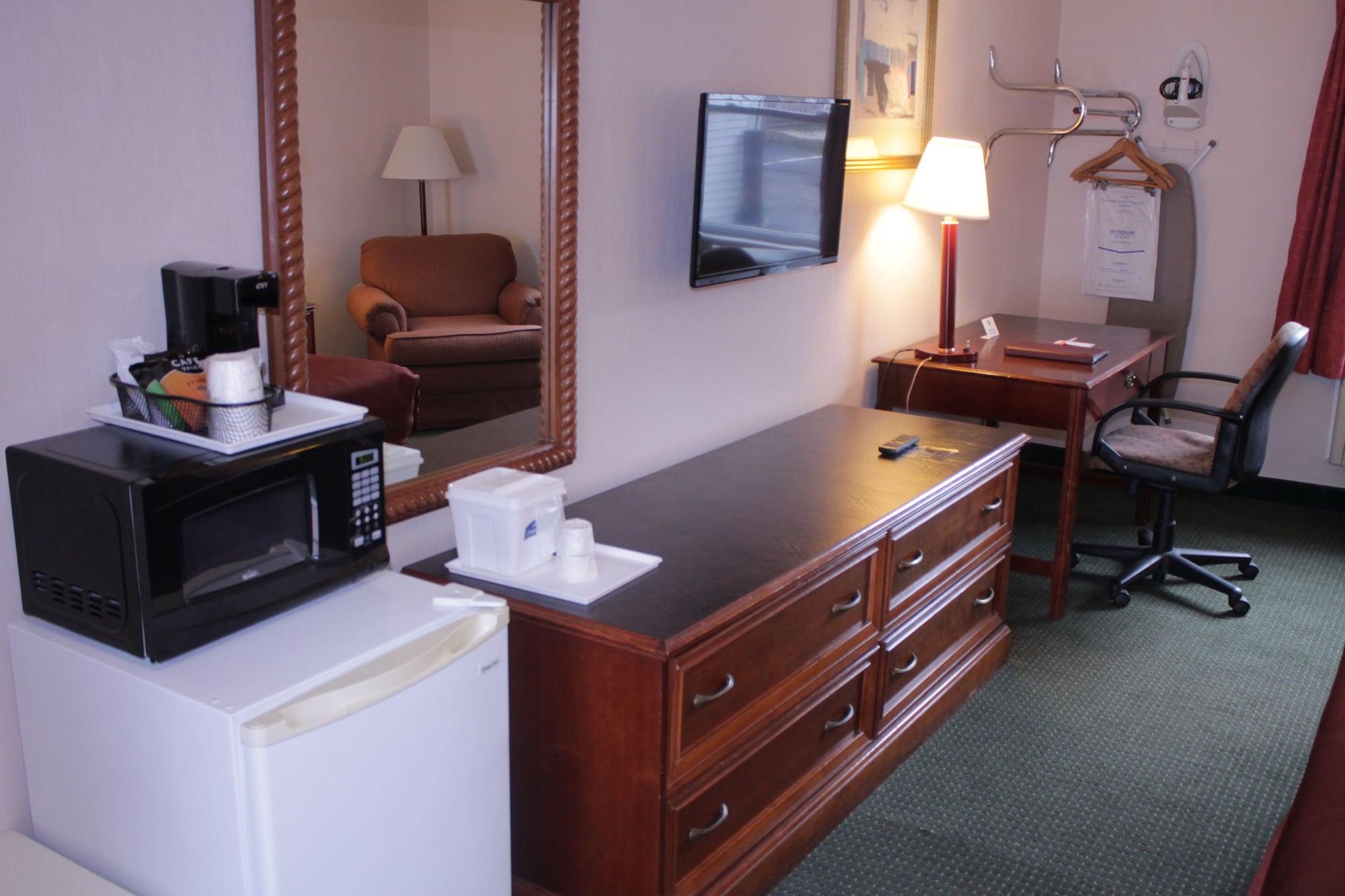 Howard Johnson By Wyndham Williamstown Extérieur photo