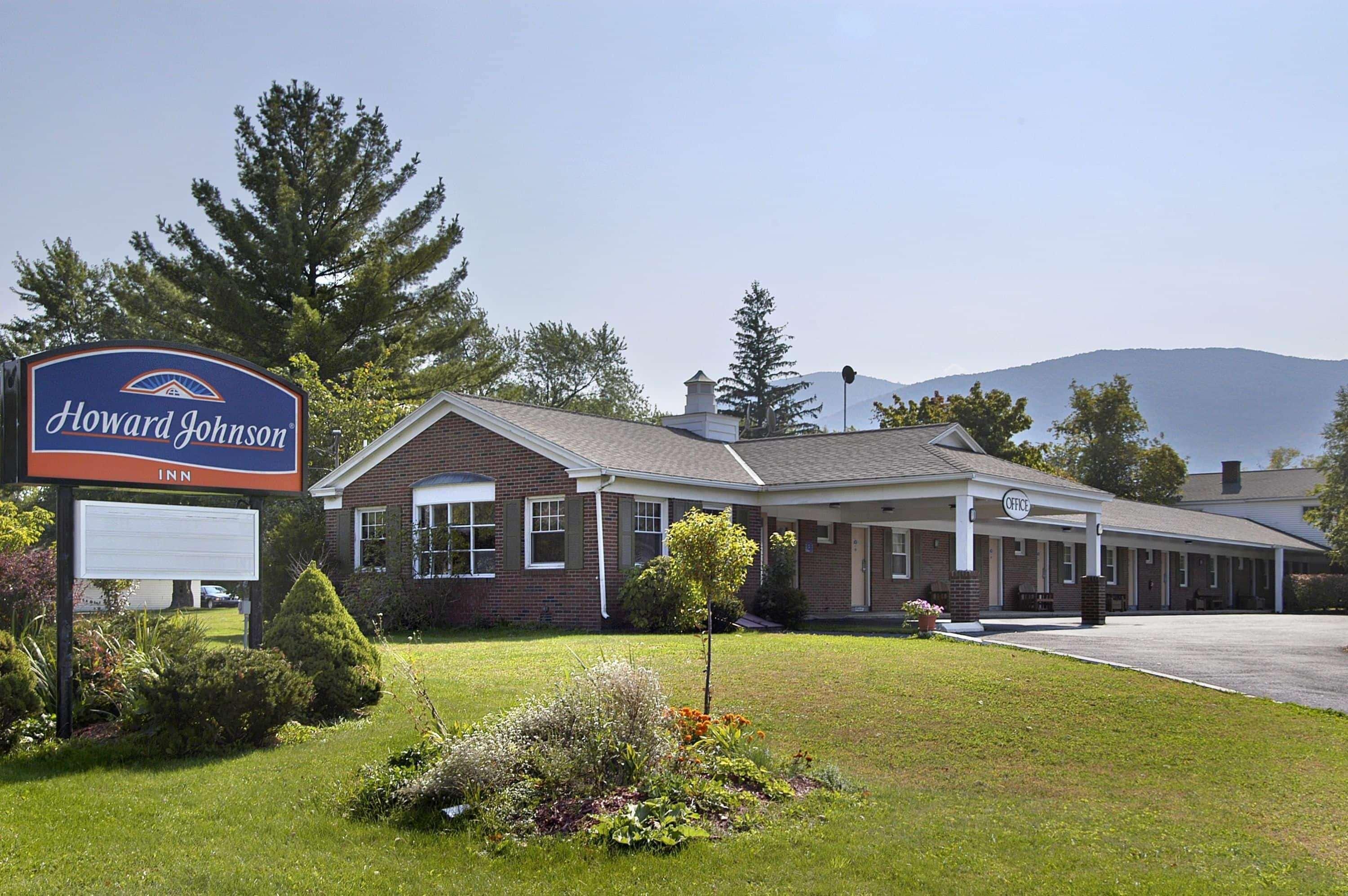Howard Johnson By Wyndham Williamstown Extérieur photo