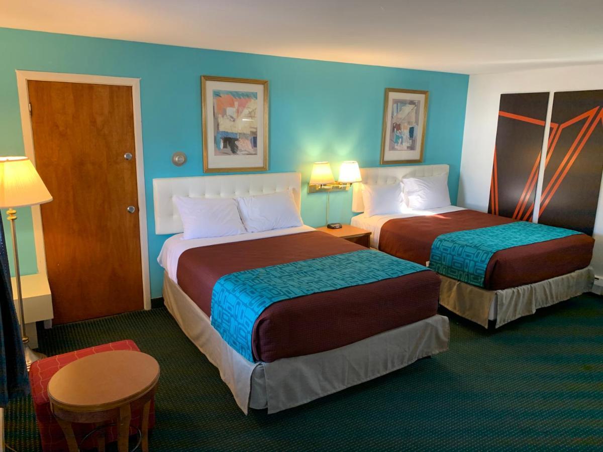 Howard Johnson By Wyndham Williamstown Extérieur photo
